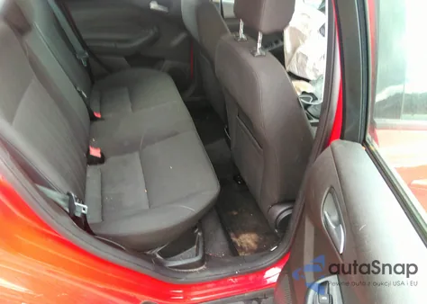 2016 Ford Focus Se z USA, uszkodzony, nr VIN 1FADP3F21GL298368